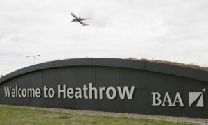 Explore the surroundings of Heathrow Airport