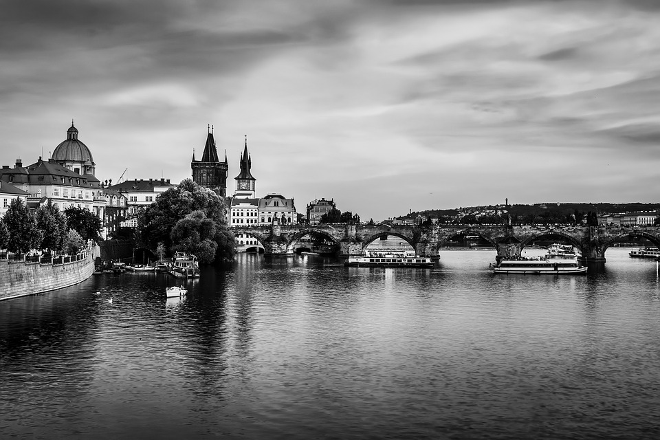 Praga – cea mai frumoasa capitala din Europa!
